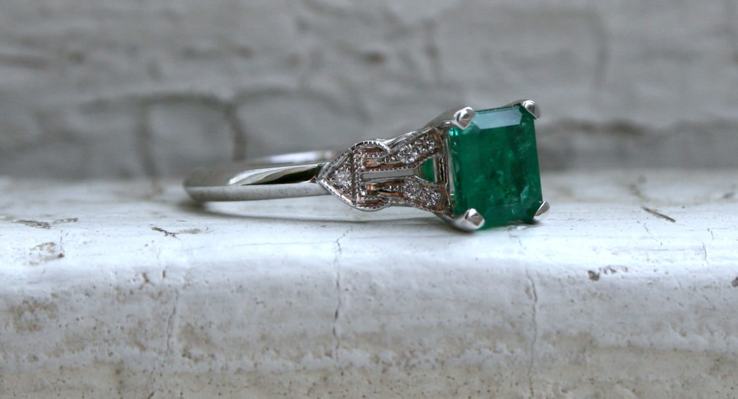 Vintage Inspired 18K White Gold Diamond and Emerald Engagement Ring Wedding Ring.