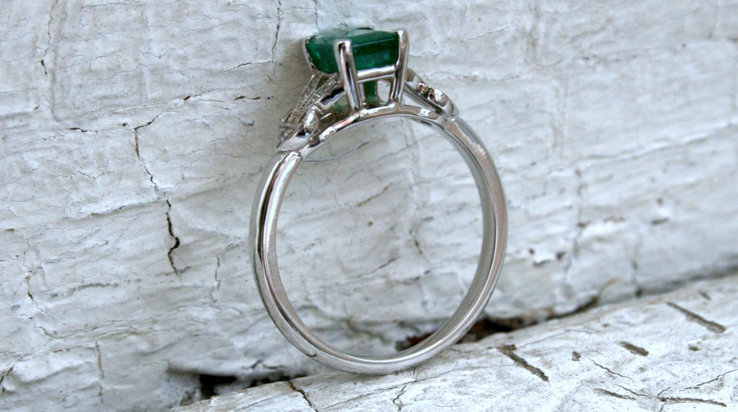 Vintage Inspired 18K White Gold Diamond and Emerald Engagement Ring Wedding Ring.