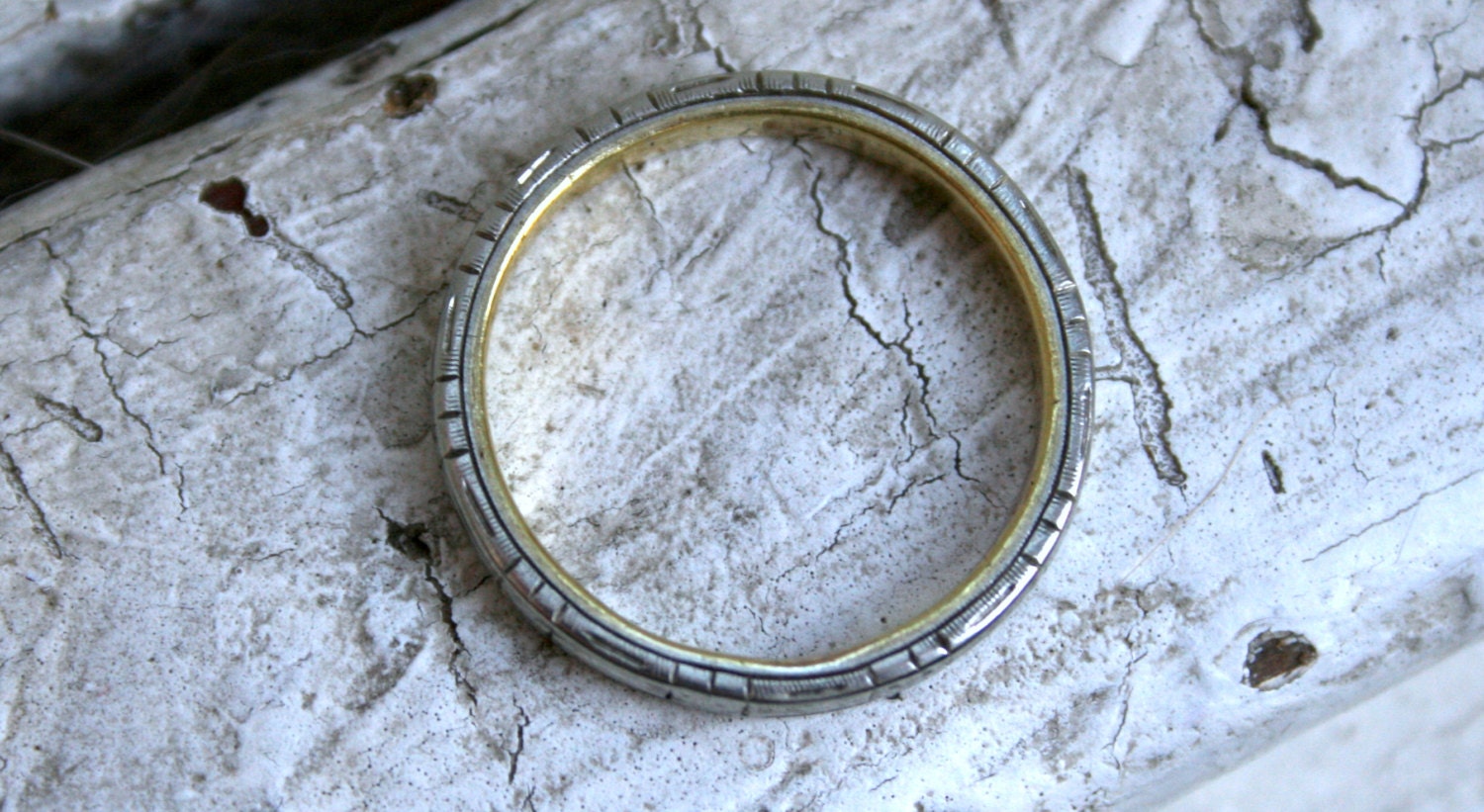 Pretty Vintage Floral 18K White and Yellow Gold Wedding Band.