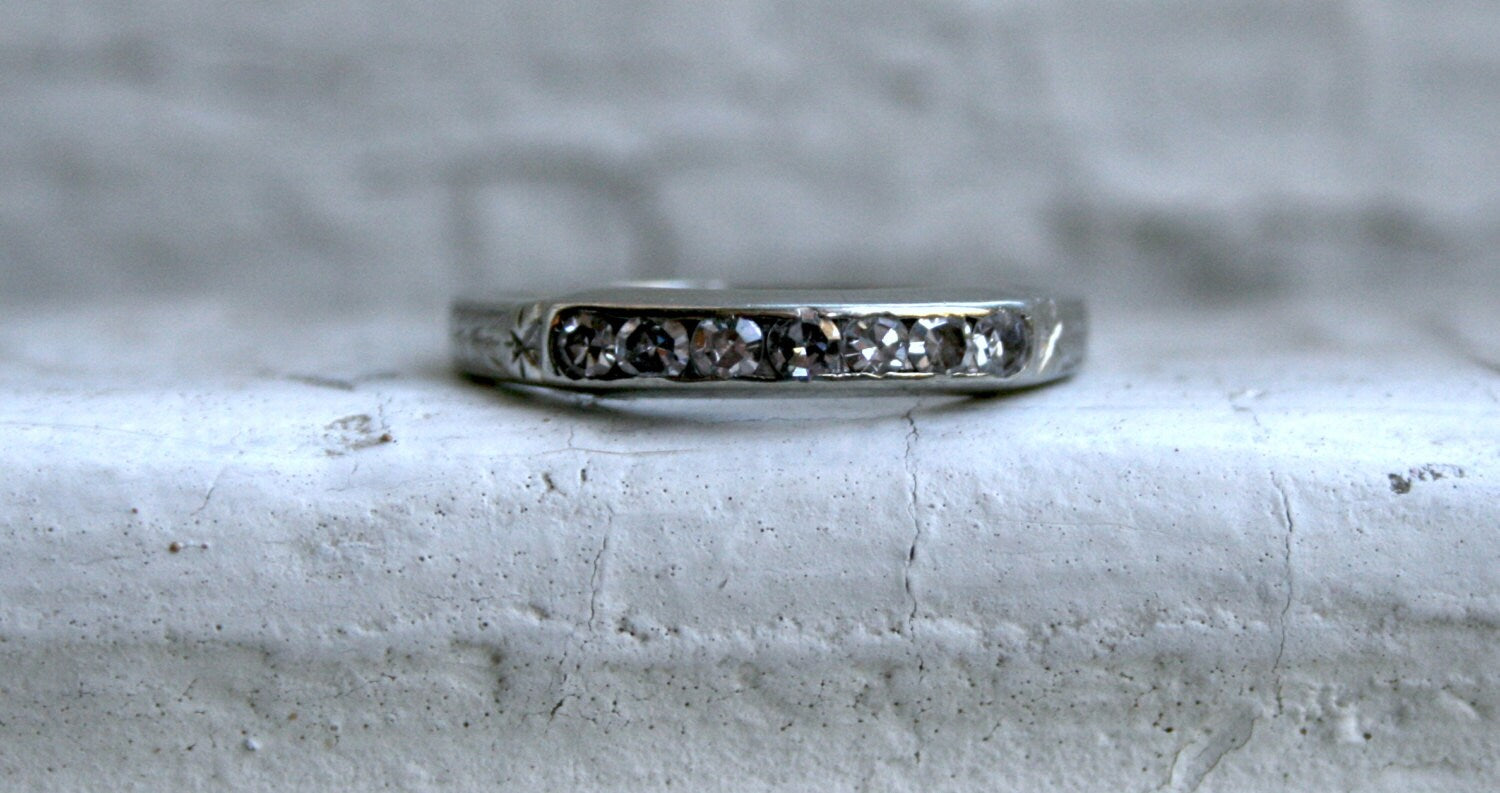 Art Deco Vintage 18K White Gold Diamond Channel Wedding Band - 0.21ct