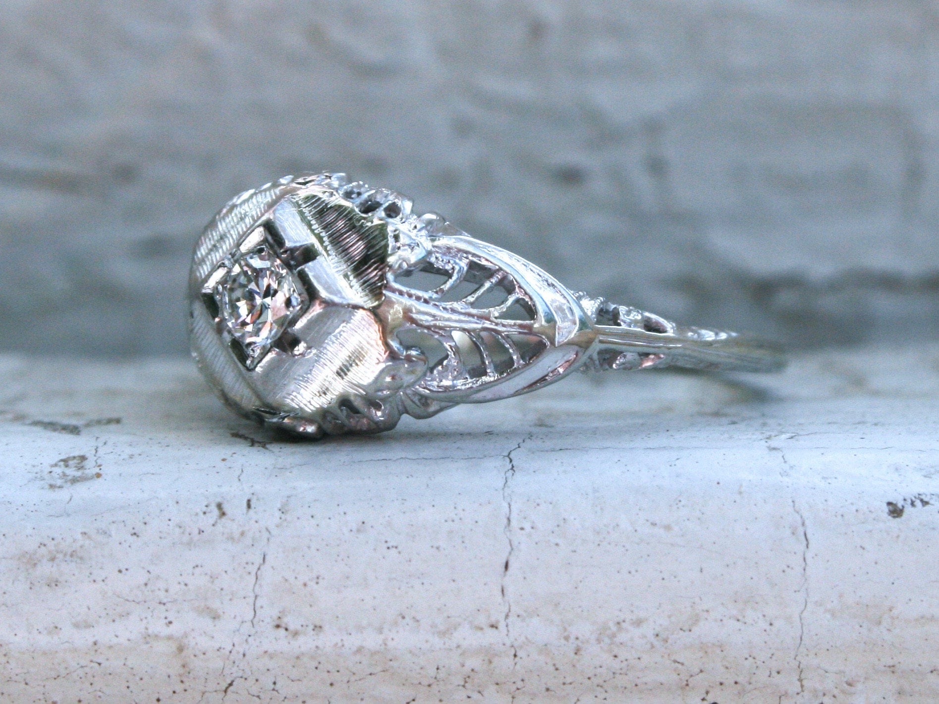 Vintage Filigree 18K White Gold Diamond Engagement Ring.