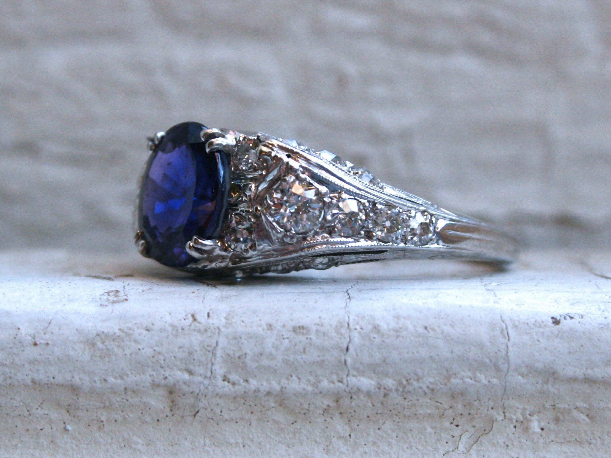Stunning Platinum Diamond and Unheated Sapphire Engagement Ring with AGL certificate- 4.50ct.