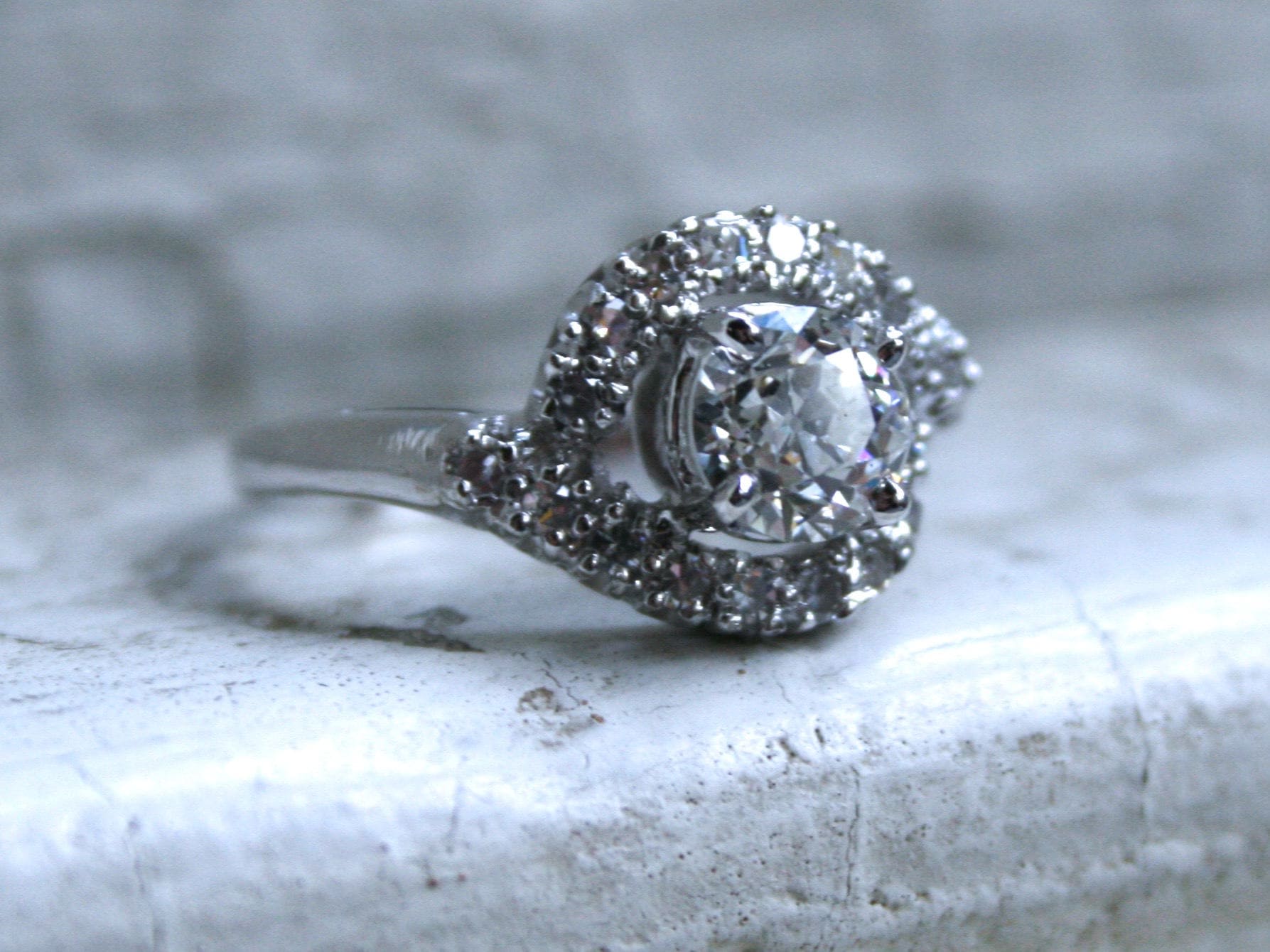 Swirly Vintage 14K White Gold Diamond Engagement Ring -1.10ct.