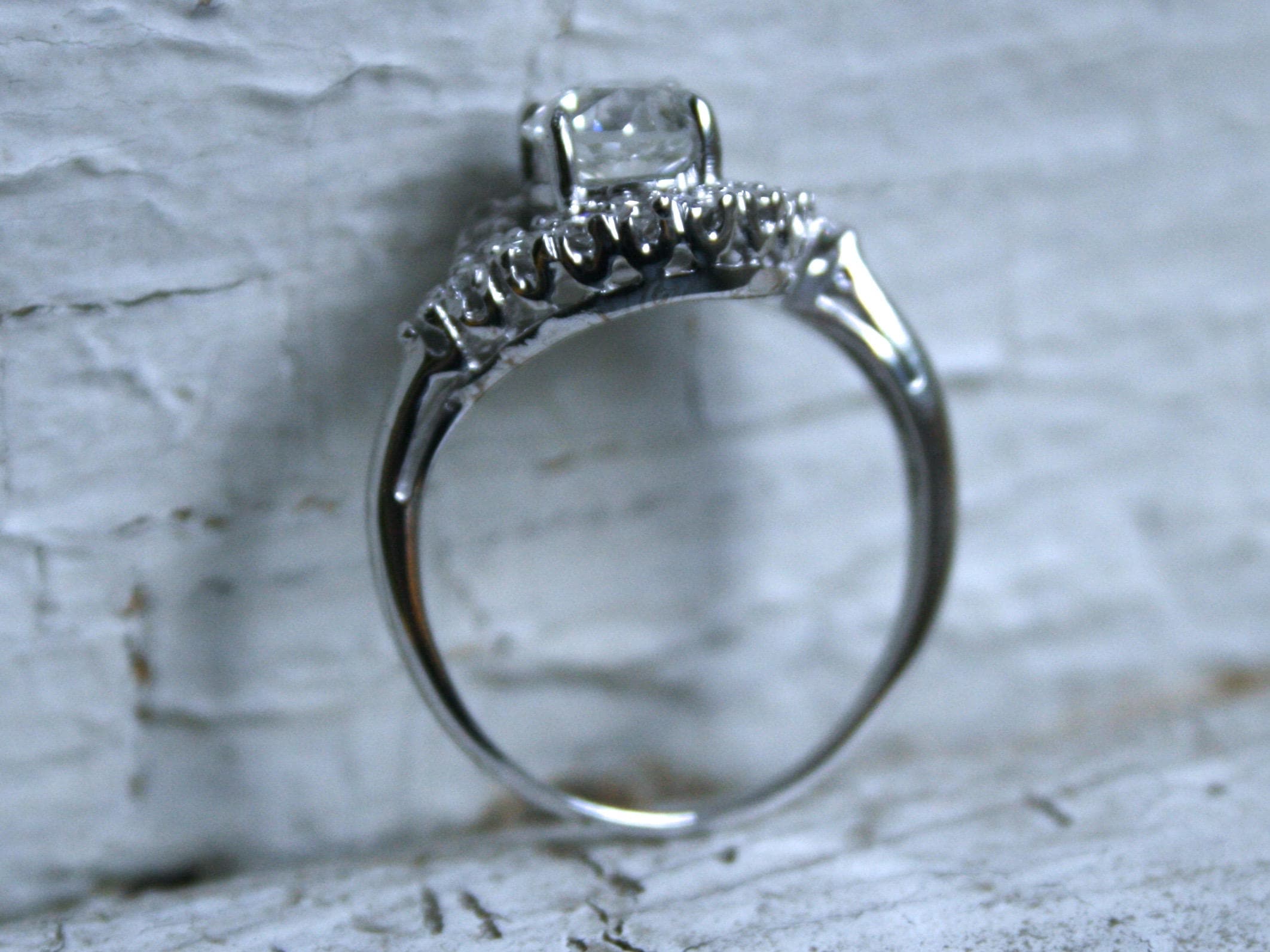Swirly Vintage 14K White Gold Diamond Engagement Ring -1.10ct.