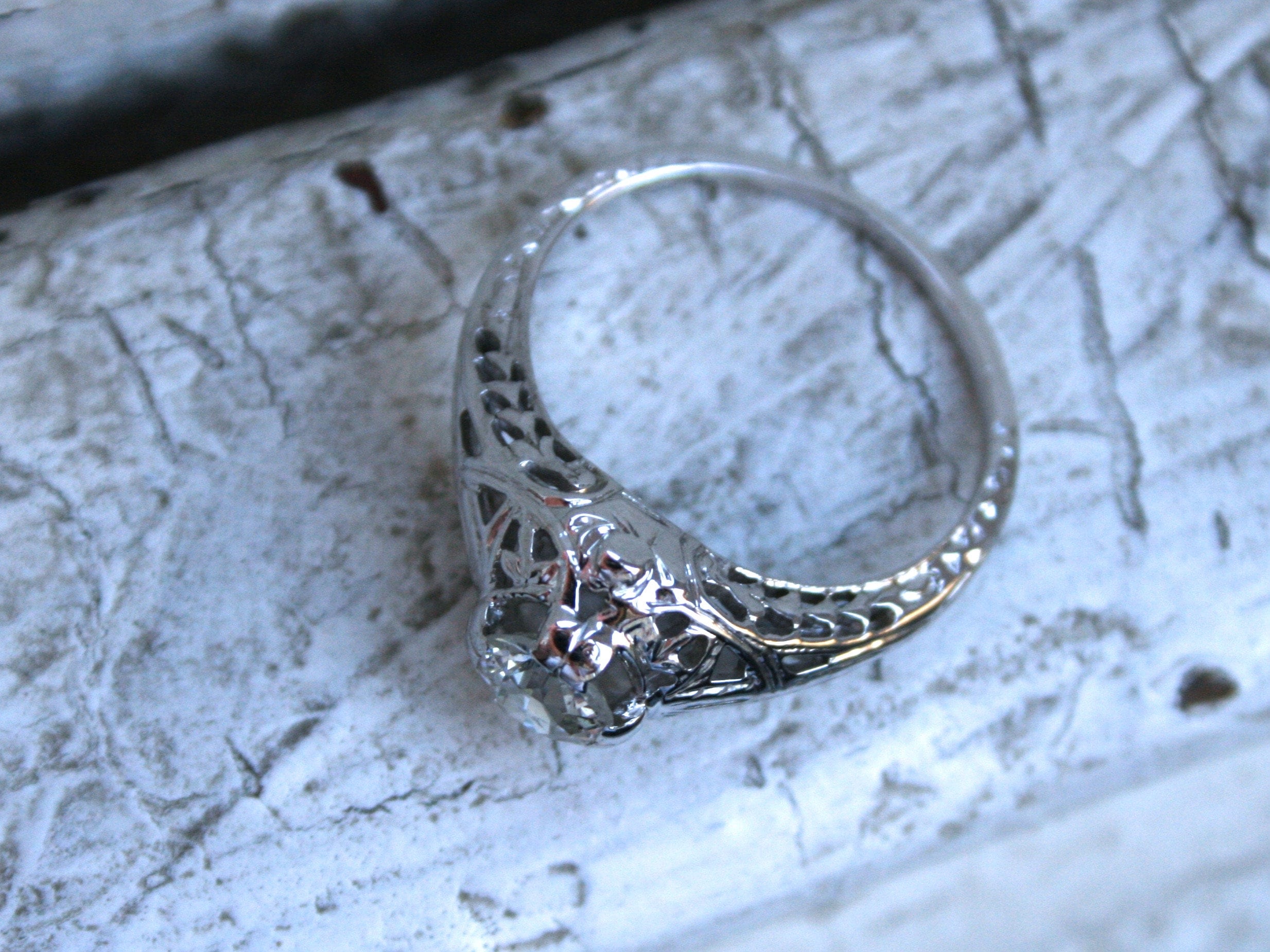 Vintage Filigree 18K White Gold Solitaire Diamond Engagement Ring - 0.50ct.