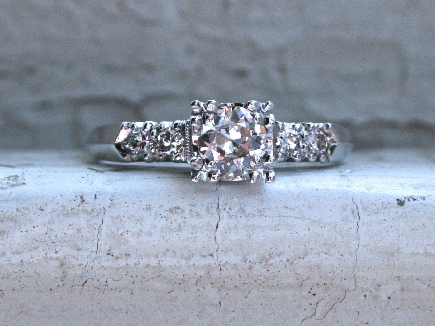 Great Classic Vintage 14K White Gold Diamond Engagement Ring - 0.78ct.
