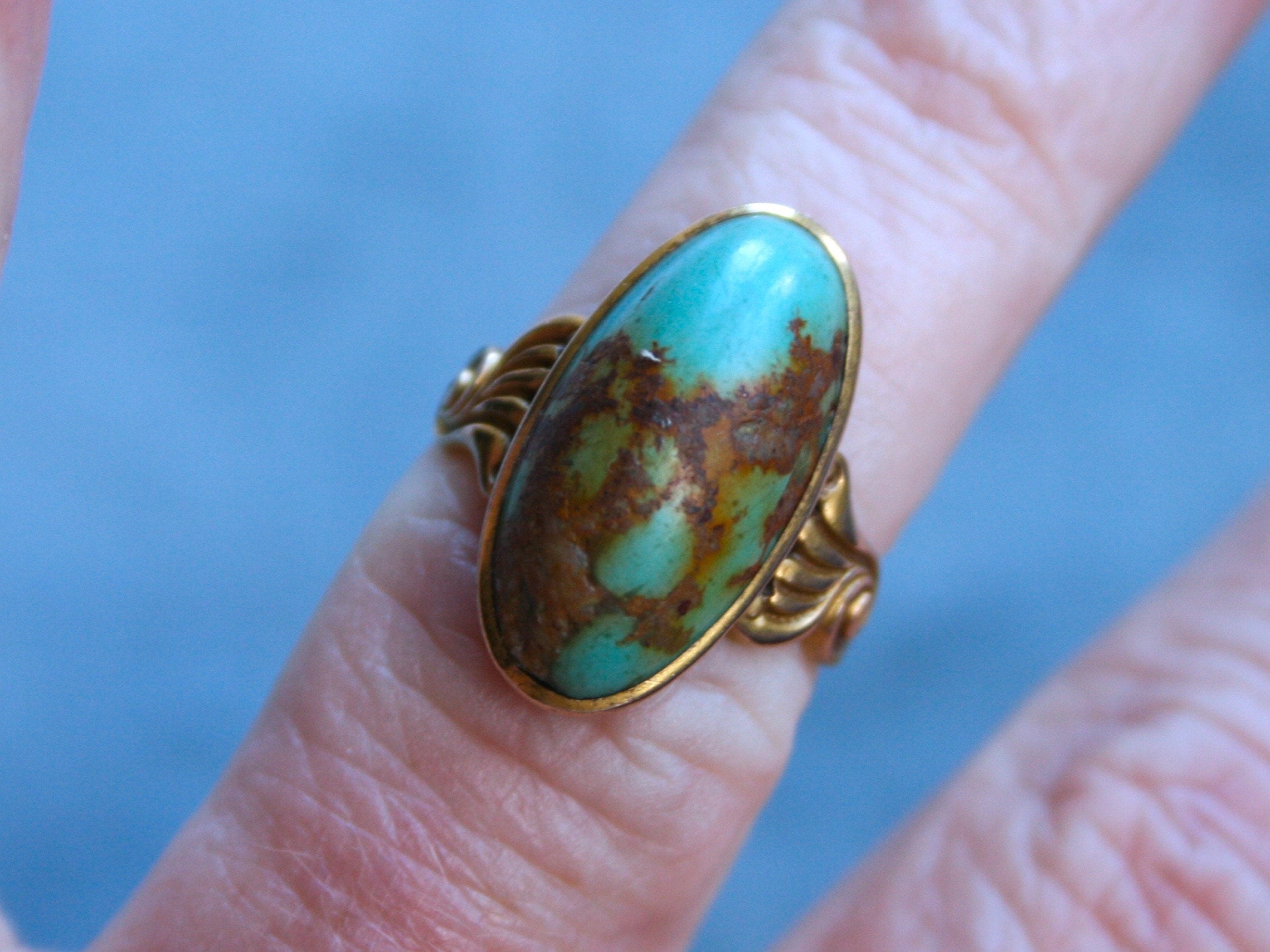 Vintage 14K Yellow Gold Turquoise Ring.