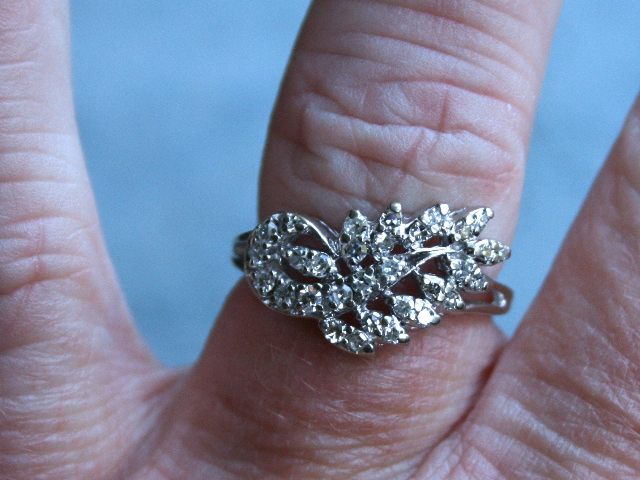 Lovely Leafy Vintage 14K White Gold Diamond Cluster Engagement Ring - 0.62ct