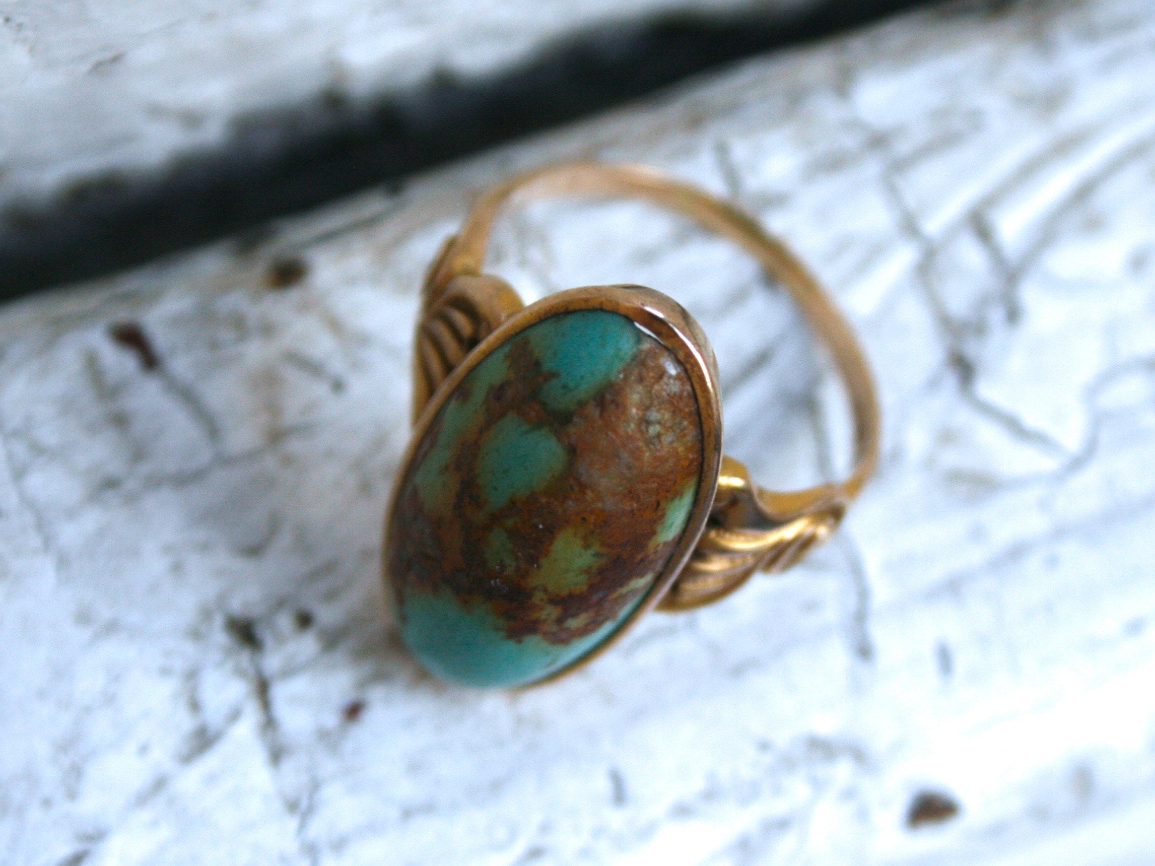 Vintage 14K Yellow Gold Turquoise Ring.