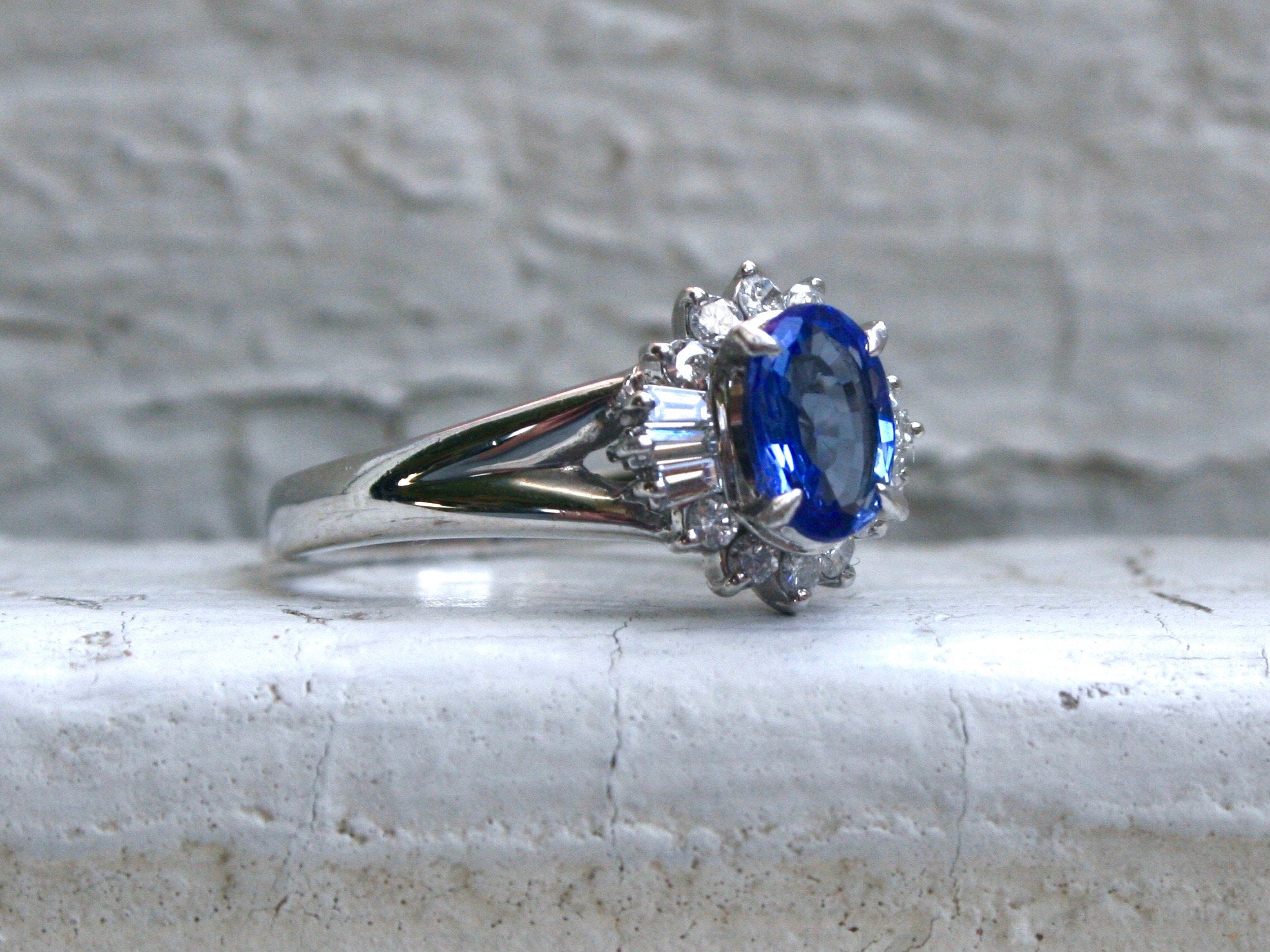 Beautiful Vintage Platinum Sapphire Diamond Halo Ring Engagement Ring - 1.11ct.
