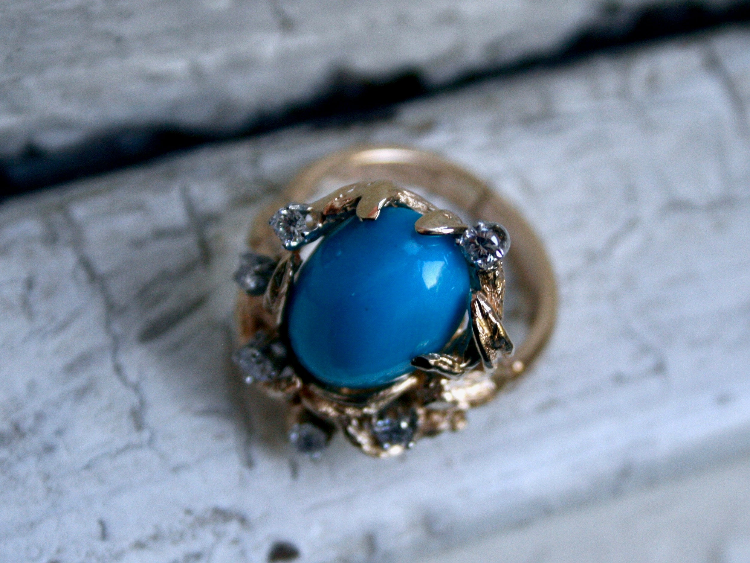 Gorgeous Antique 14K Yellow Gold Diamond and Turquoise Ring.