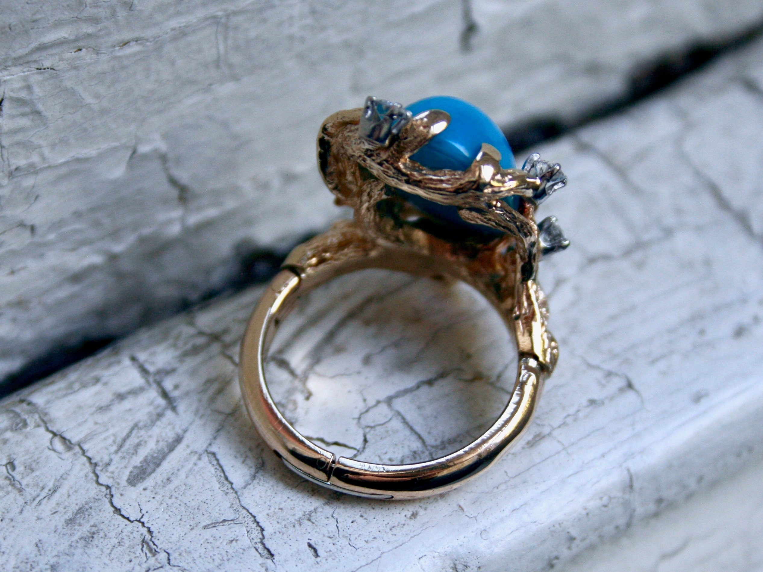 Gorgeous Antique 14K Yellow Gold Diamond and Turquoise Ring.