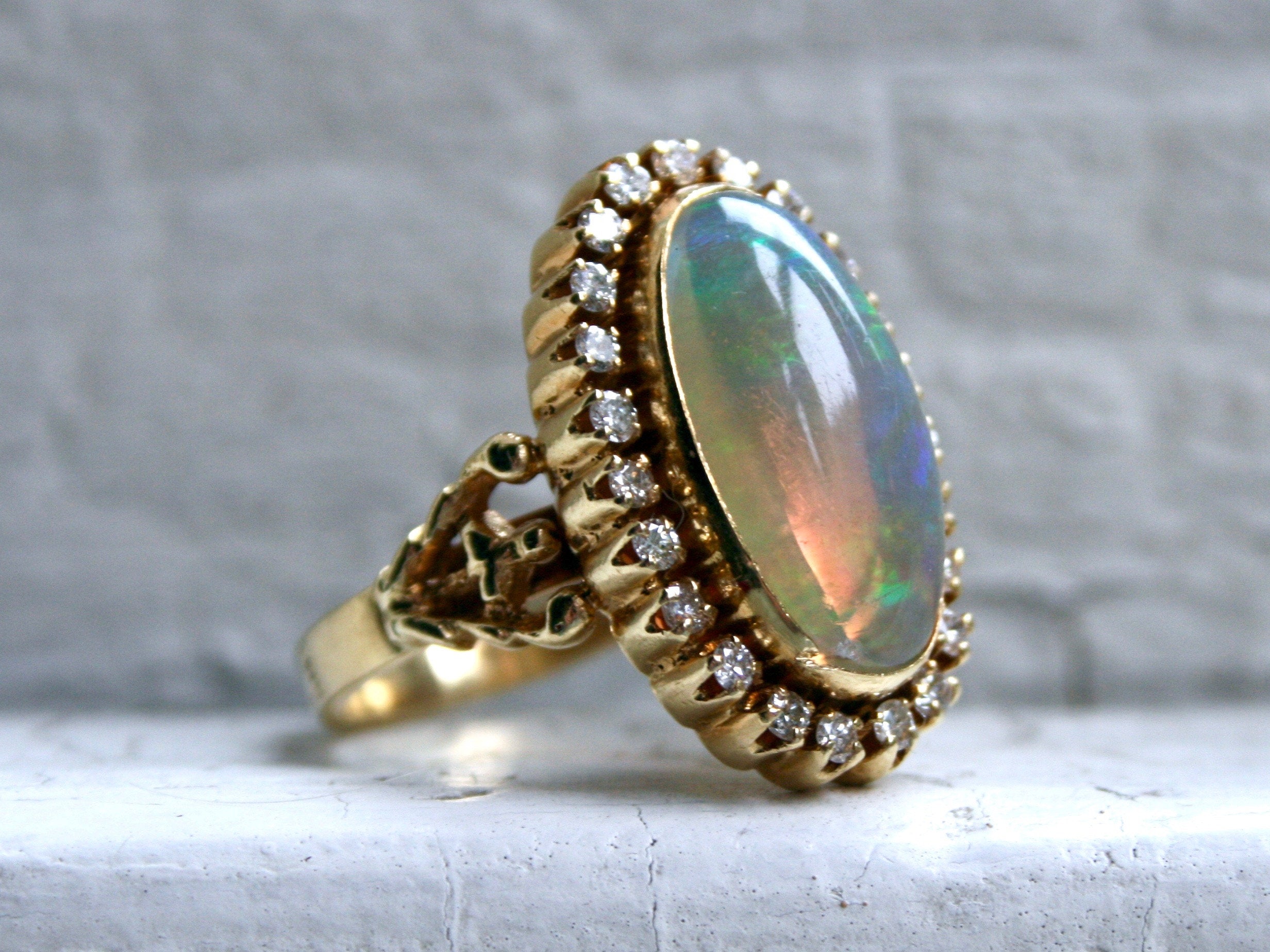 Gorgeous Vintage Opal and Diamond Halo 18 Yellow Gold Ring.