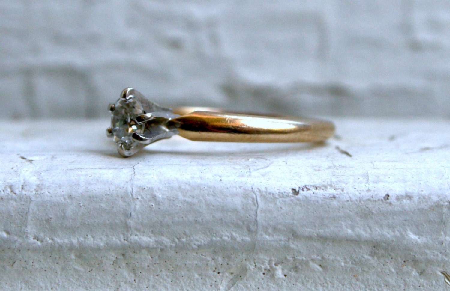 Vintage 14K Yellow Gold Diamond Solitaire Engagement Ring - 0.33ct
