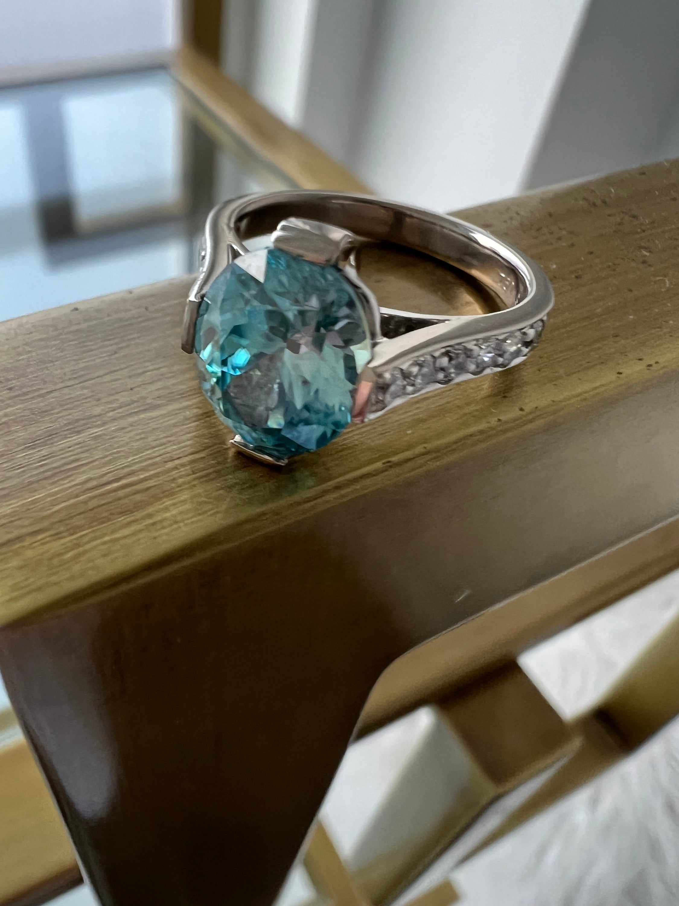 Stunning Vintage 18K White Gold Diamond and Blue Zircon Engagement Ring - 4.36ct.