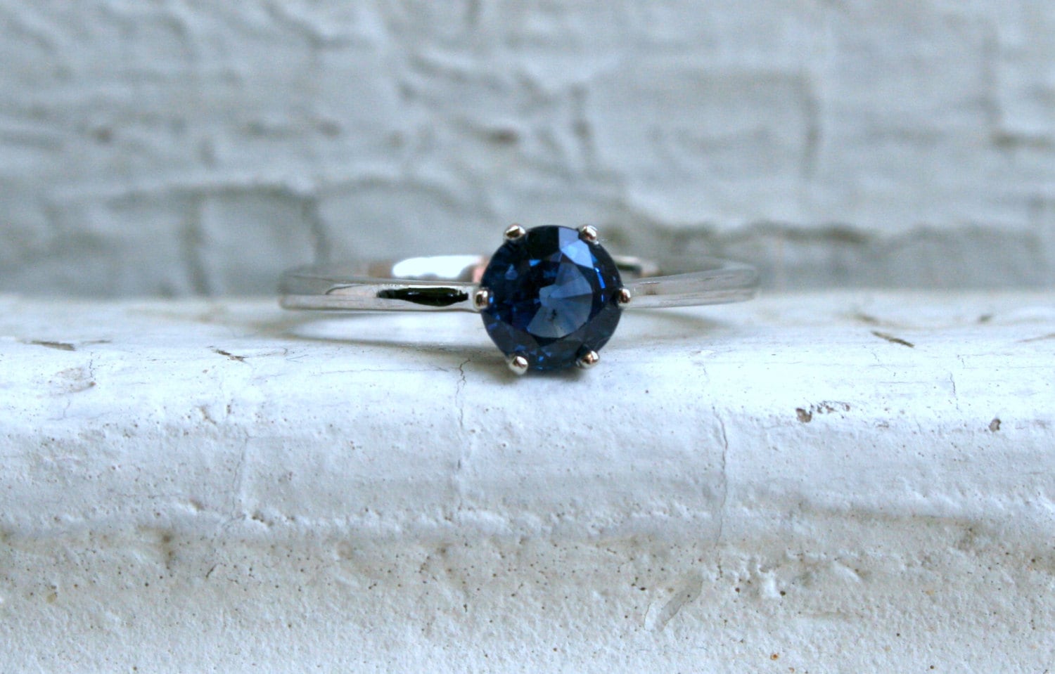 Sapphire Solitaire in 14K White Gold.