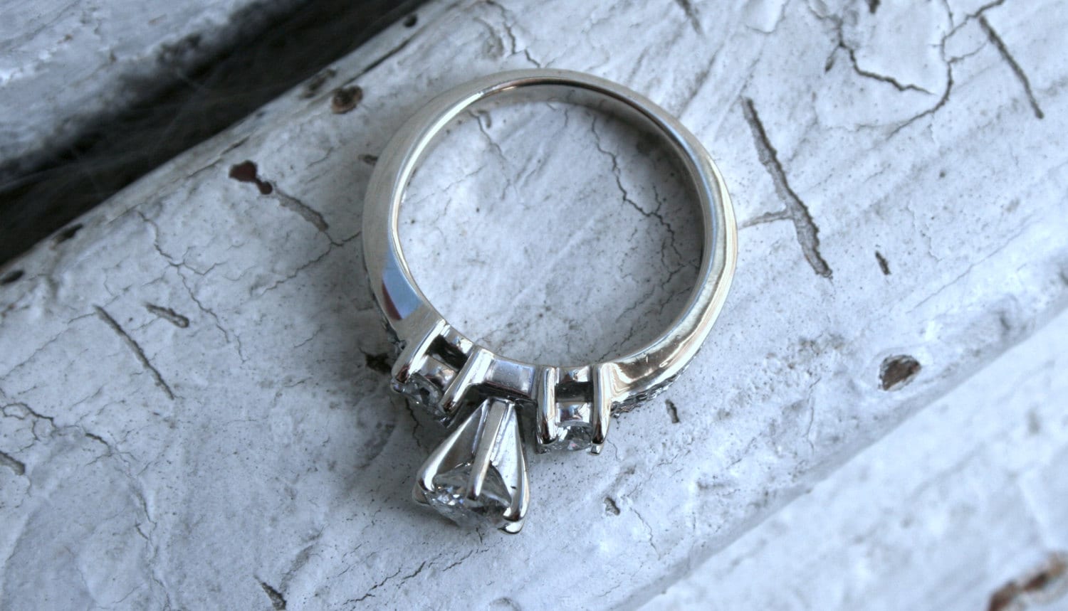 Vintage Three Stone Diamond Engagement Ring in 14K White Gold - 0.84ct.