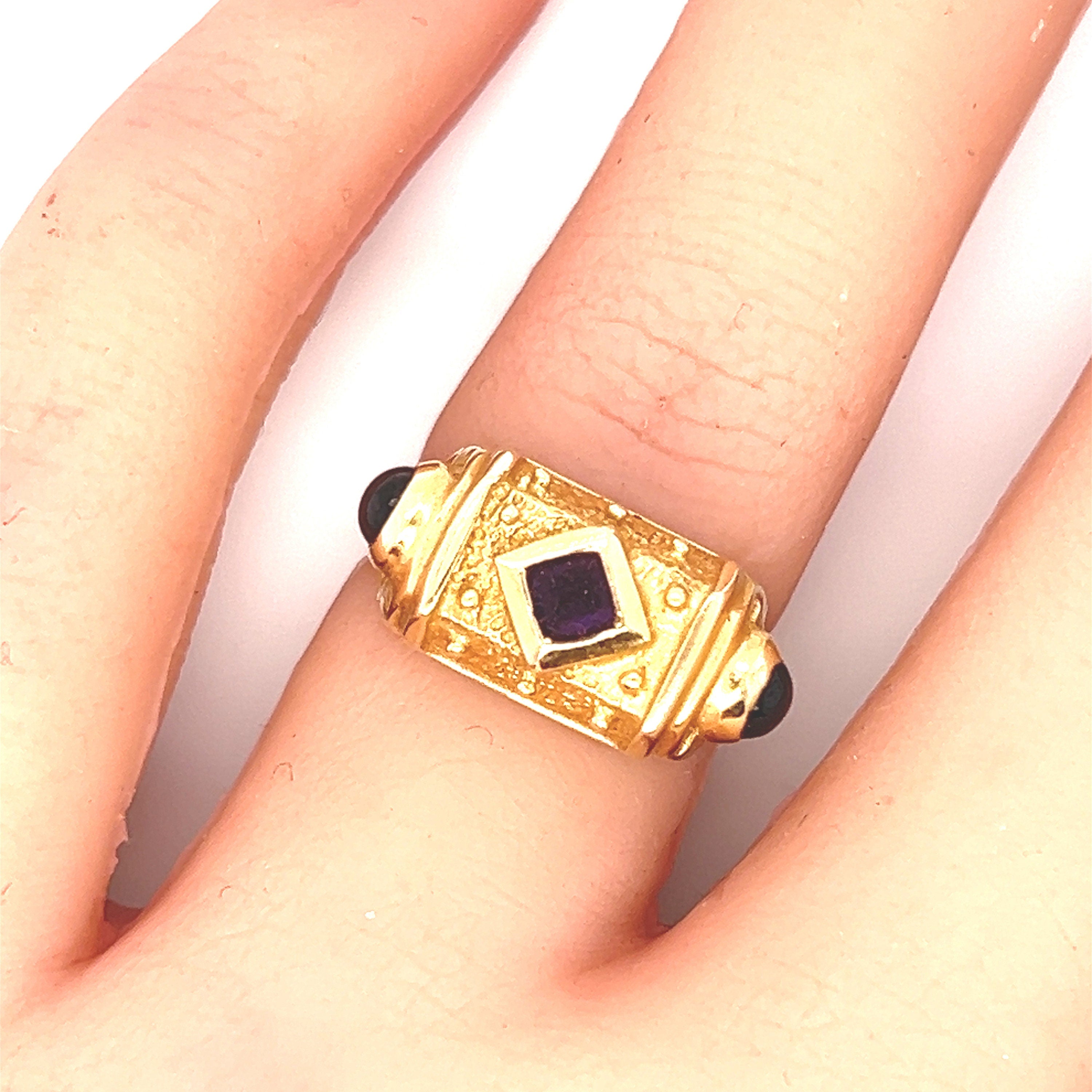 Unique Vintage 14K Yellow Gold  Ruby Ring.