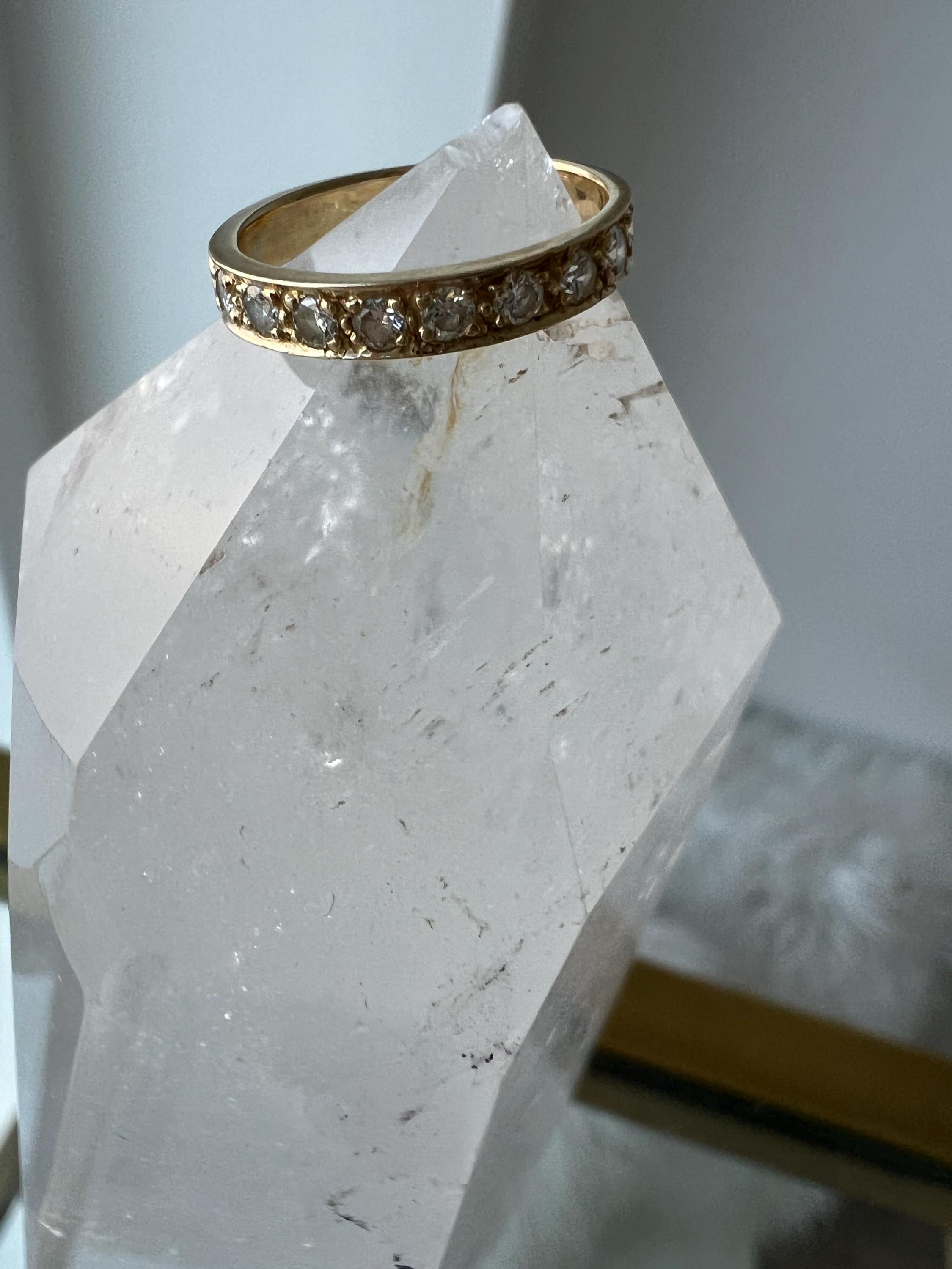Stunning Vintage 14K Yellow Gold Pave Diamond Wedding Band - 0.27ct.