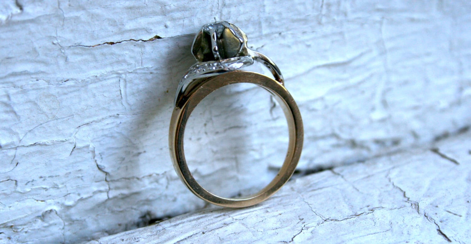 Vintage 18K White/ 14K Yellow Gold Diamond Engagement Ring.