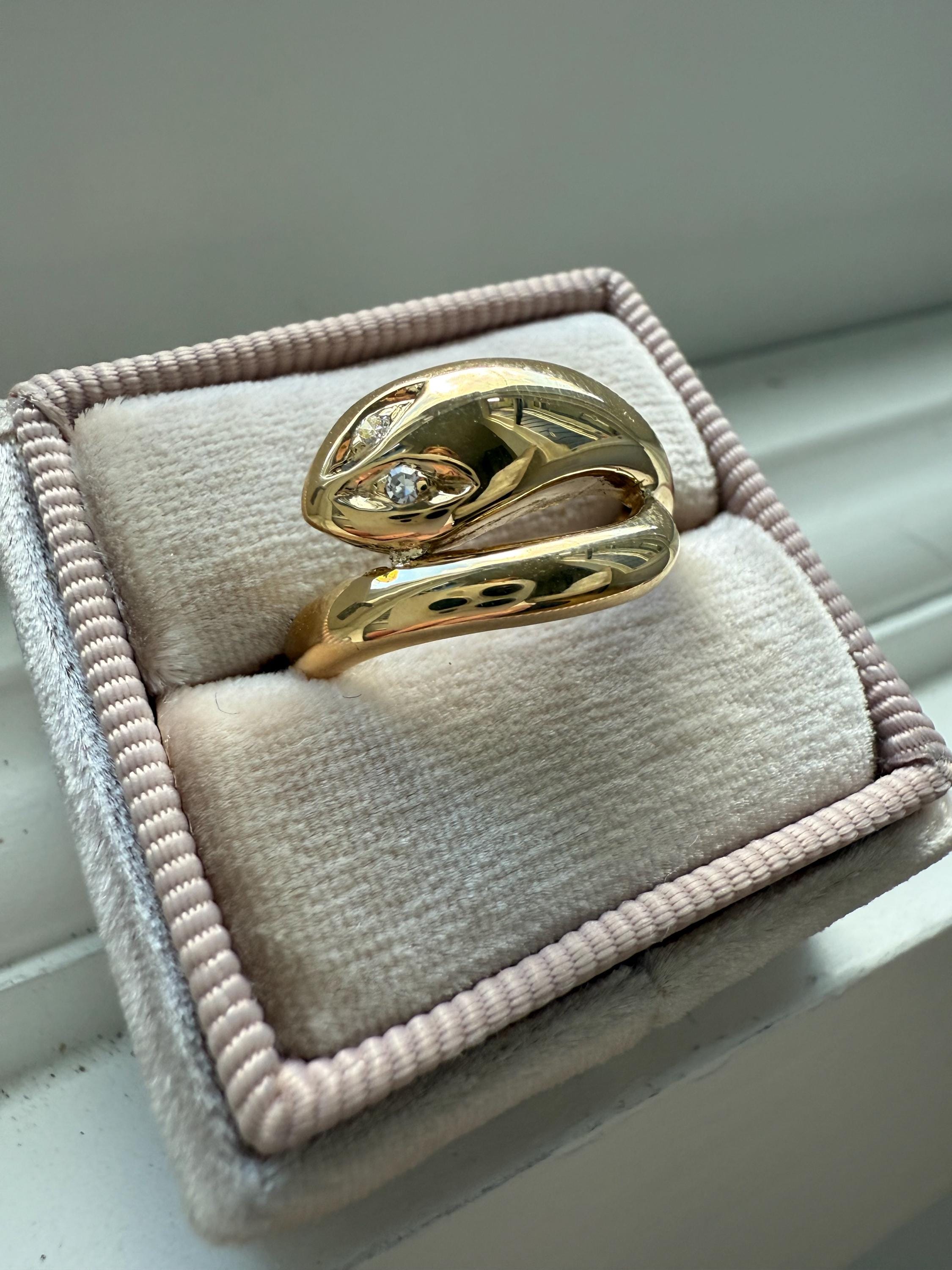 Vintage 18K Yellow Gold Snake Ring with Diamonds.