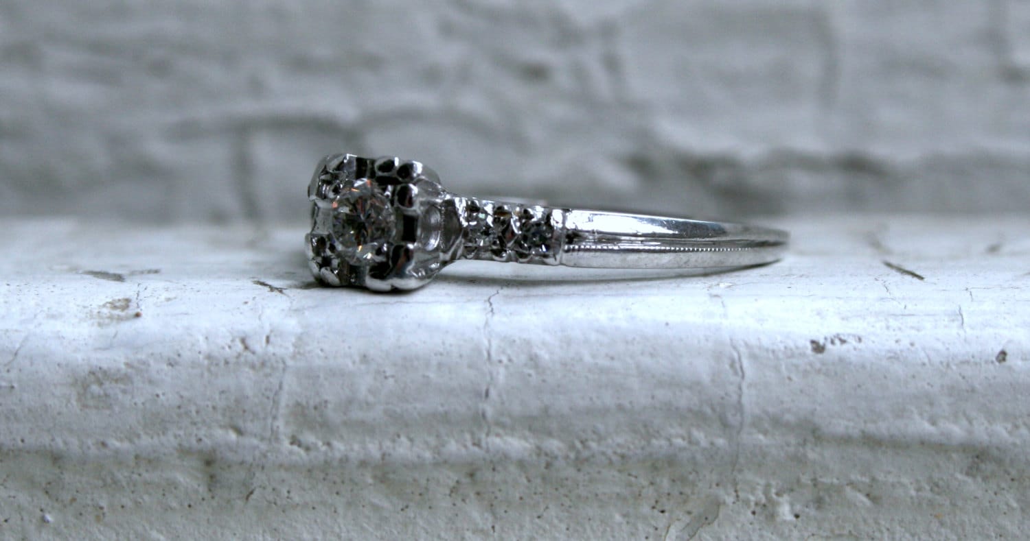 Lovely Classic Vintage Platinum Diamond Engagement Ring