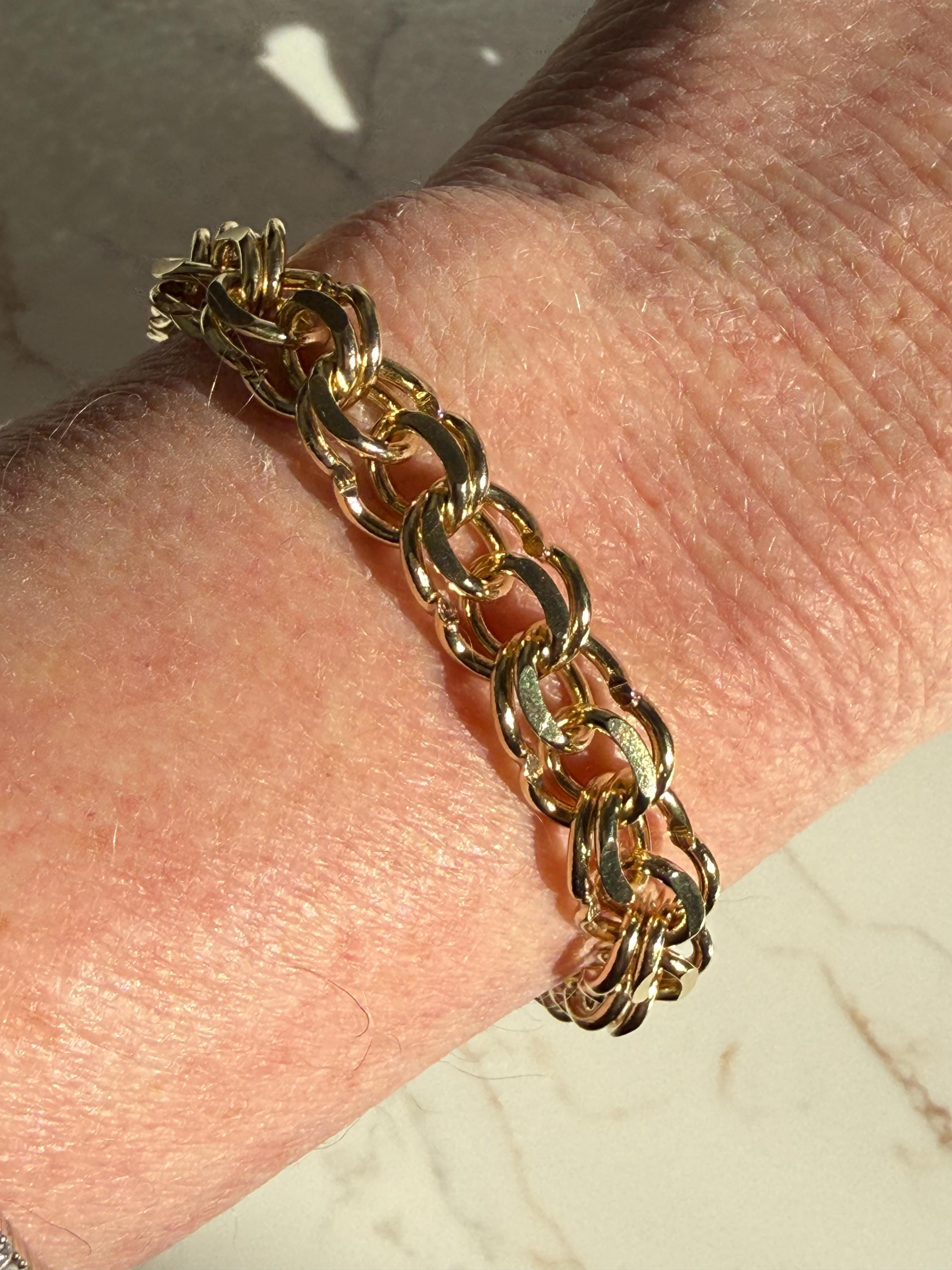 Vintage 14K Yellow Gold Bracelet Bracelet Charm Bracelet.
