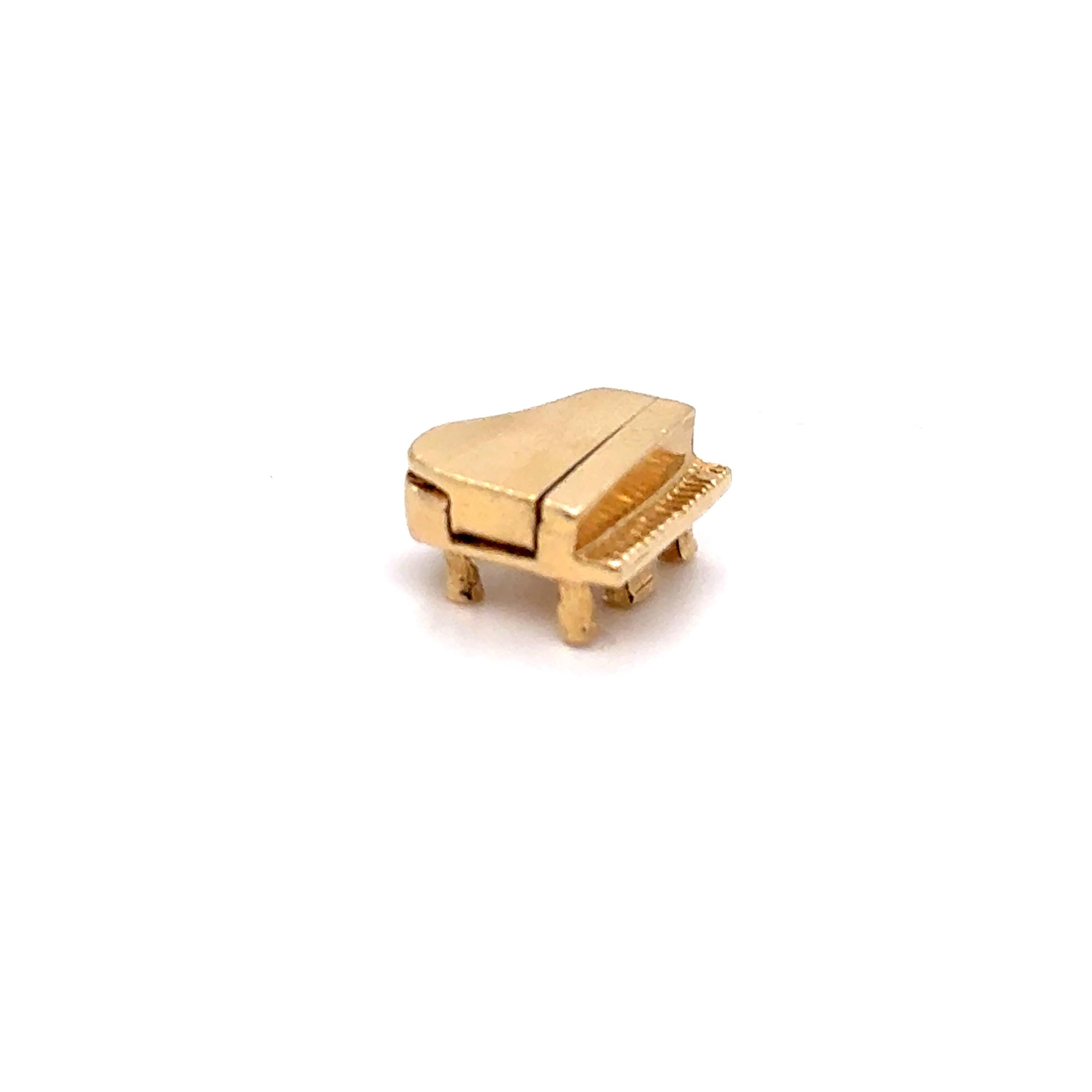 Vintage 10K Yellow Gold Piano Charm/ Pendant.