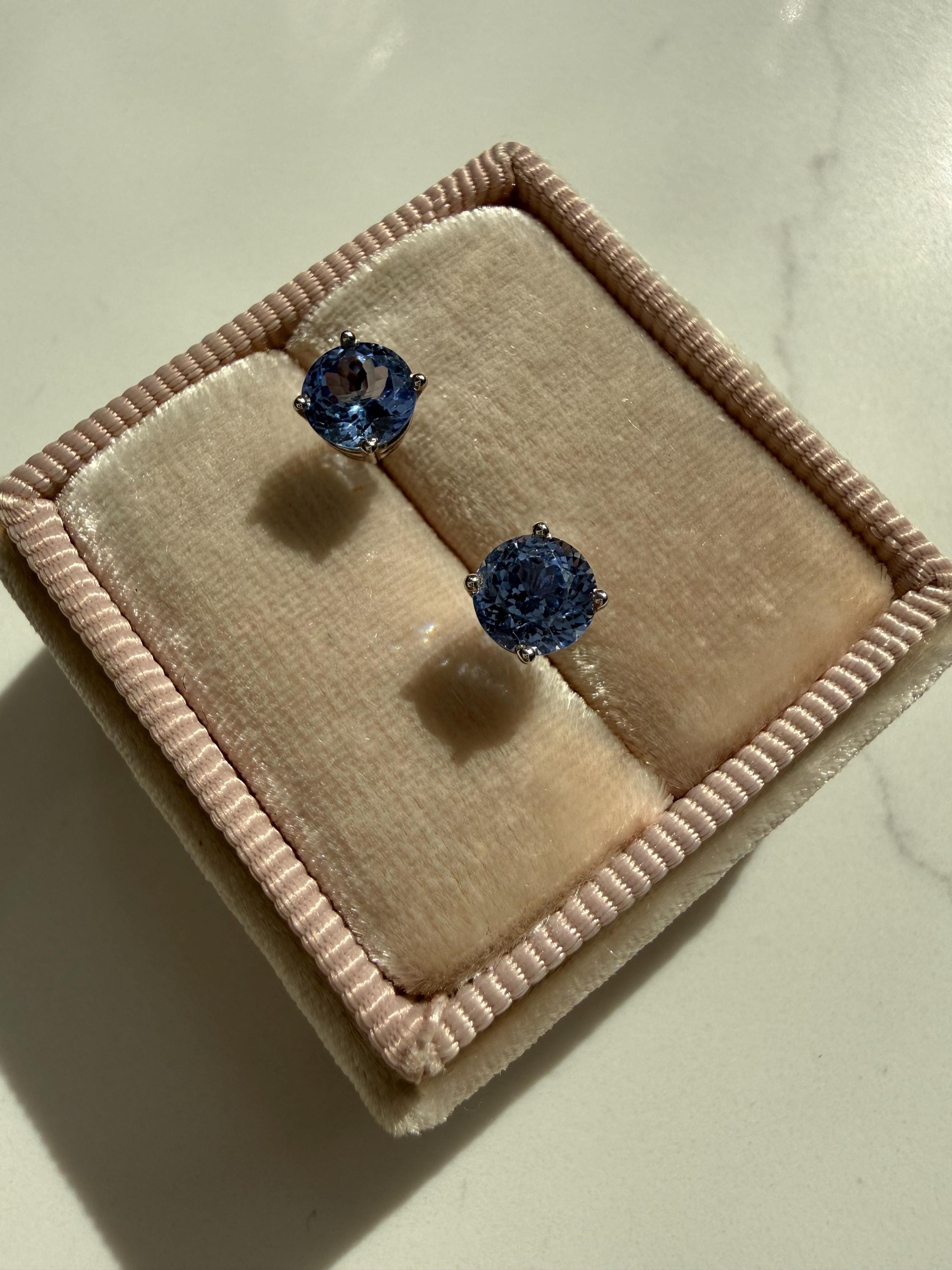 Vintage Unheated Ceylon Round Cut Sapphire Stud Earrings in 14K White Gold - 1.44ct.