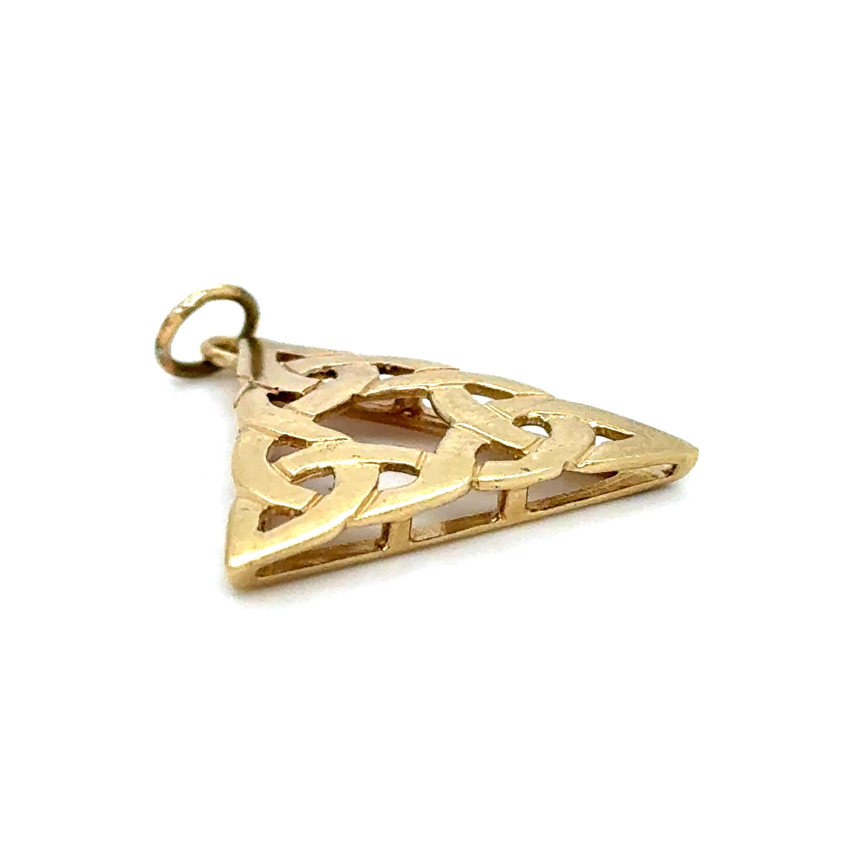 Vintage 14K Yellow Gold Celtic Trinity Knot Charm Triquetra.