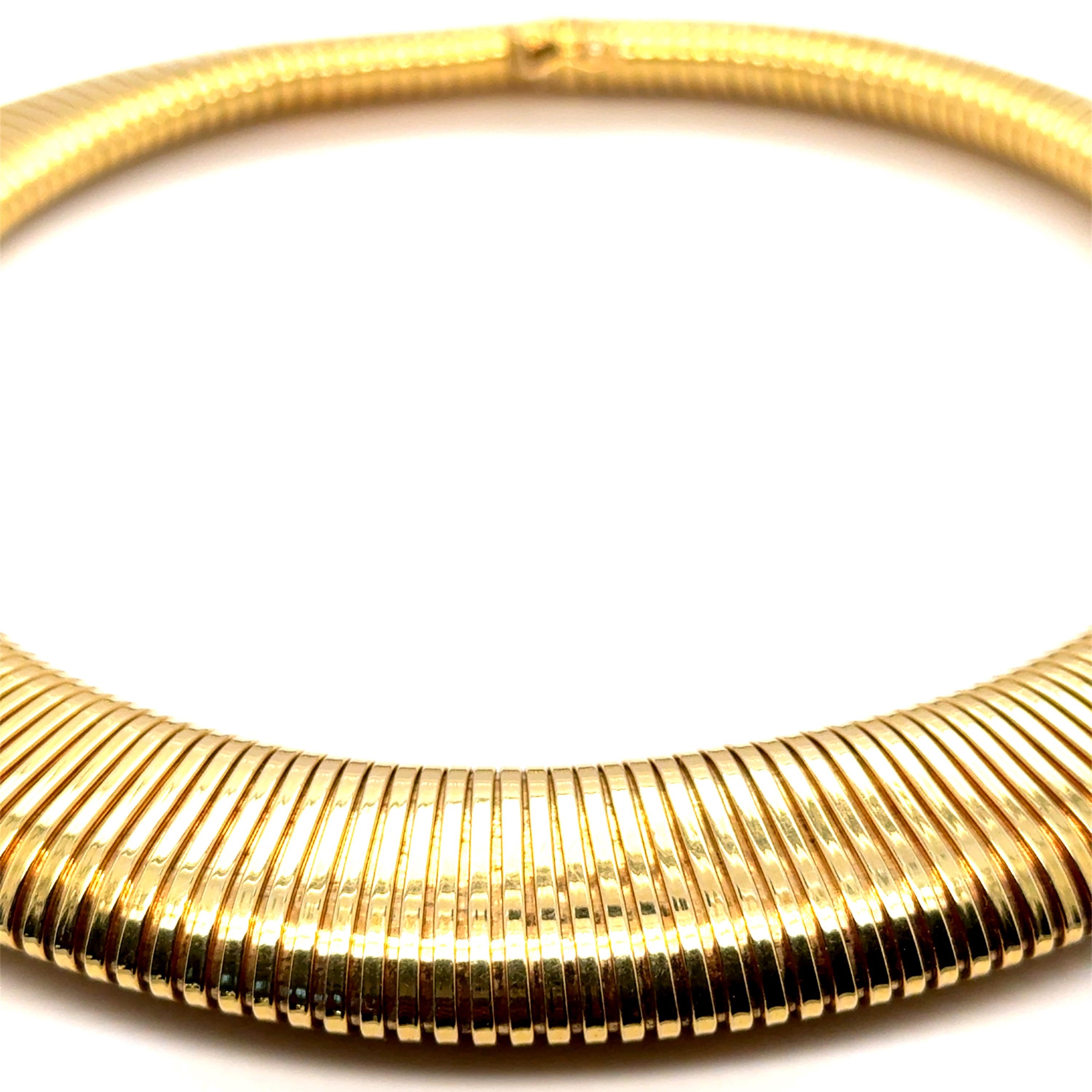 Gorgeous Vintage 14K Yellow Gold Tapered Tubogas Necklace, 16 inches.