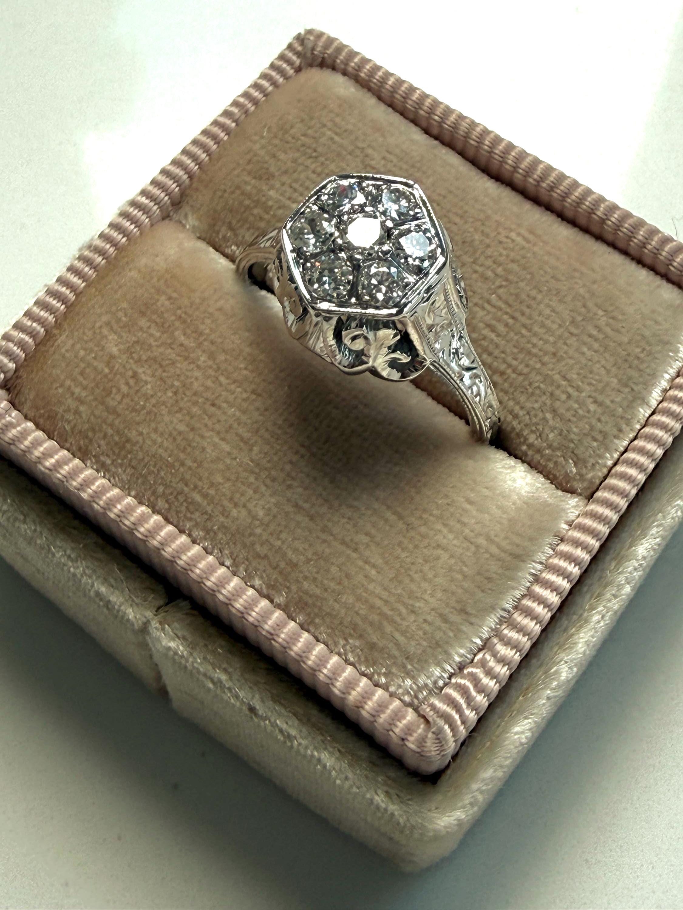 Vintage Filigree 18K White Gold Solitaire Diamond Engagement Ring - 0.42ct.