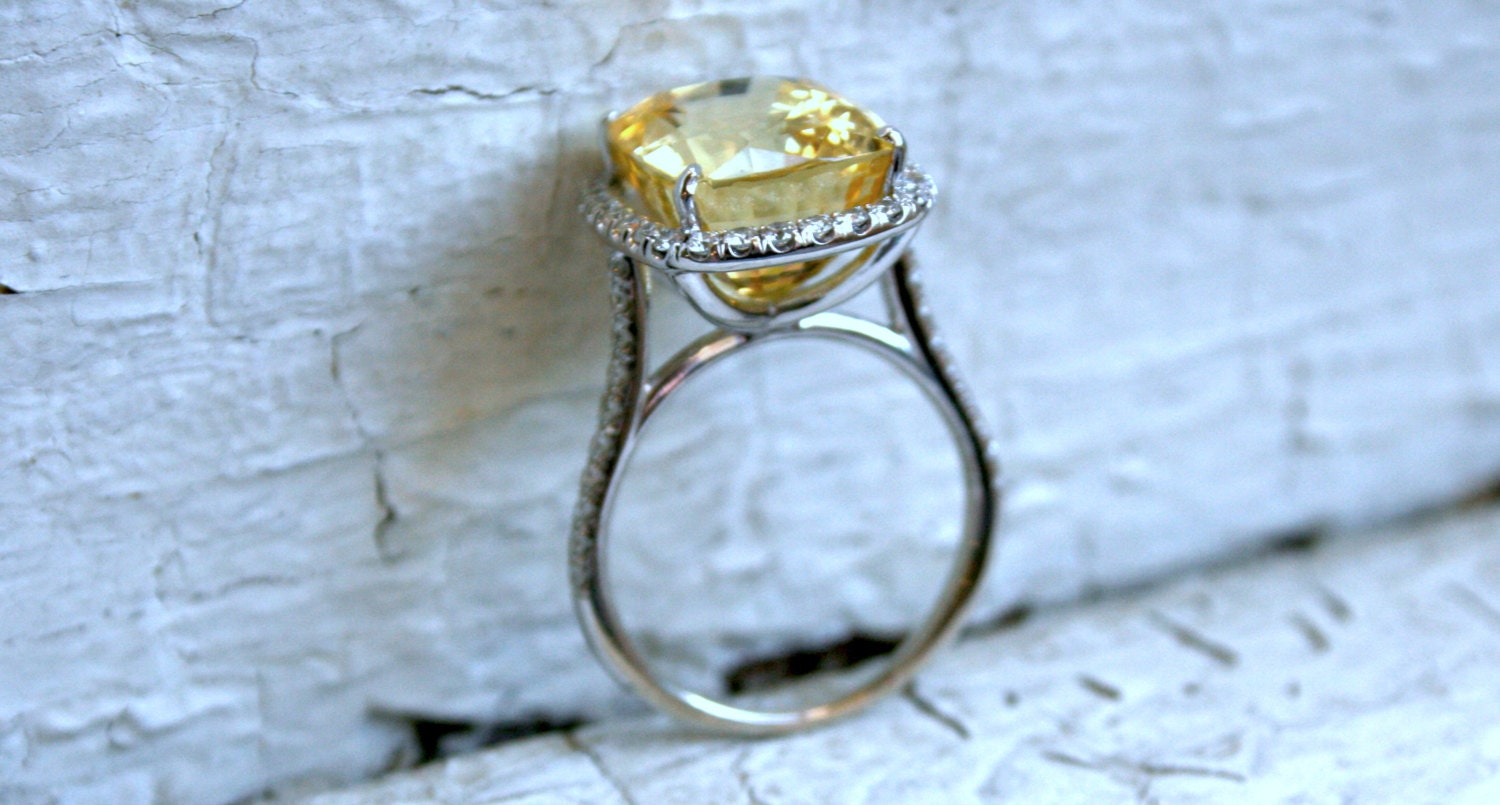 Gorgeous Vintage 14K White Gold Diamond and No Heat Natural Yellow Sapphire Engagement Ring with GIA Cert - 13.16ct.